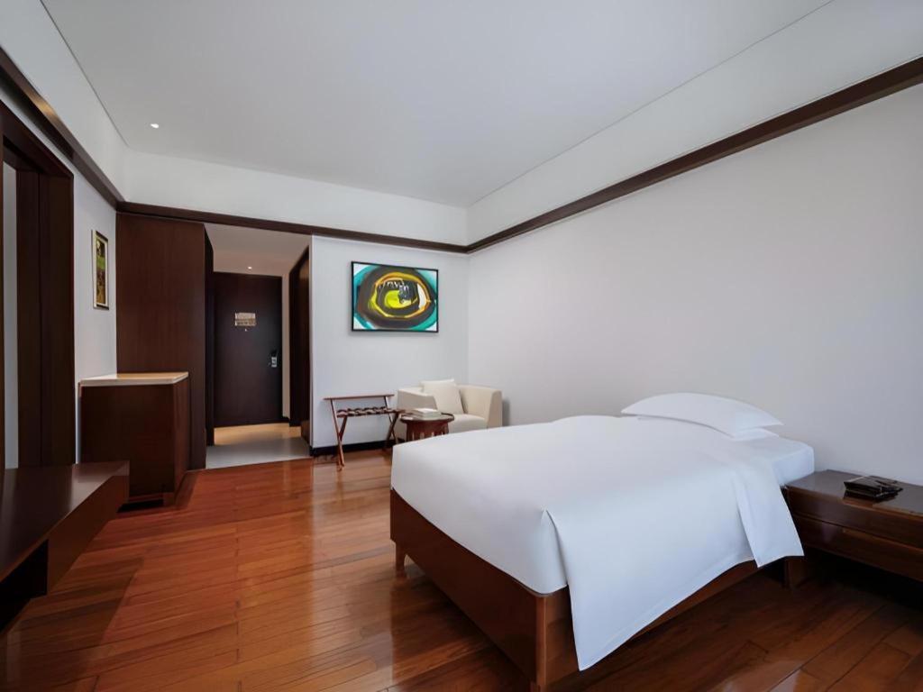 Grand Soluxe Hotel And Resort Санья Экстерьер фото