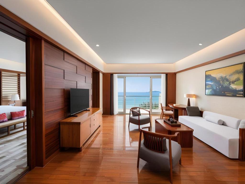Grand Soluxe Hotel And Resort Санья Экстерьер фото